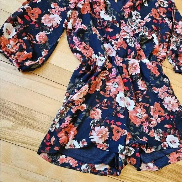 Lulu's Floral Romper - Picture 4 of 7
